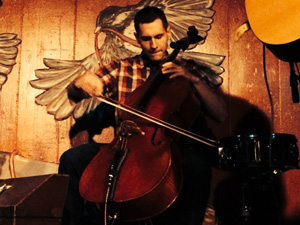 kent-on-cello